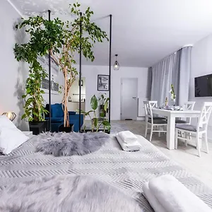 https://apartamenty-rodzinne.kolobrzeghotels.com